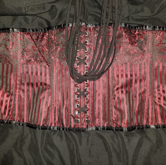 Red/Black Brocade - Picture 3 of 4